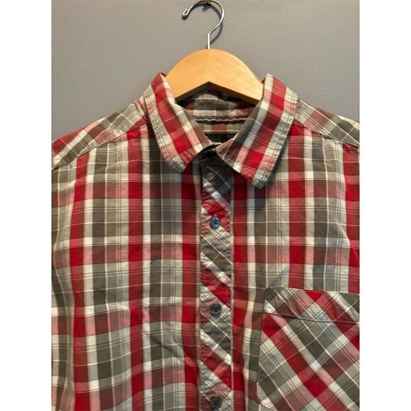 Marmot Men's Plaid Button-Up Shirt L Multicolor Short Sleeve Casual - Picture 3 of 10